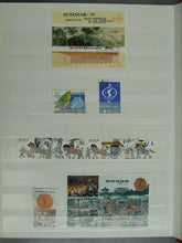 Charger l'image dans la galerie, L'Europe ne complète presque que des phrases toutes différentes avec de meilleures valeurs