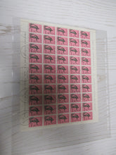 Charger l'image dans la galerie, 100 neue originalverpackte Hüllen für Briefmarkenbögen