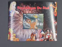 Charger l'image dans la galerie, L'Europe ne complète presque que des phrases toutes différentes avec de meilleures valeurs