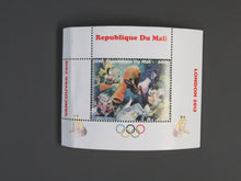 Charger l'image dans la galerie, L'Europe ne complète presque que des phrases toutes différentes avec de meilleures valeurs