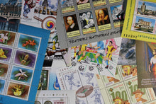 Charger l'image dans la galerie, Rumänien Blöcke und Kleinbögen per 5 ** Michelwert online Katalig 2021 ca. 1500,00