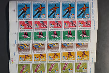 Lade das Bild in den Galerie-Viewer, Satzware Rumänien über 70 versch. per 5 ** Michelwert online Katalog 2021 ca. 1460,00