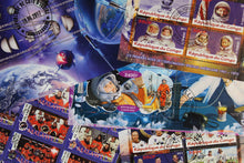 Carica l'immagine nel visualizzatore di Gallery, 36 verschiedene Blöcke Weltraum gestempelt