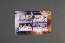 Carica l'immagine nel visualizzatore di Gallery, 36 verschiedene Blöcke Weltraum gestempelt