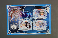 Carica l'immagine nel visualizzatore di Gallery, 36 verschiedene Blöcke Weltraum gestempelt